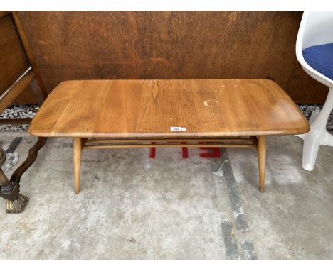 AN ELM BLONDE ERCOL COFFEE TABLE WITH LOWER SLATTED SHELF, 41X17" 