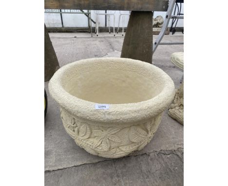 AN AS NEW EX DISPLAY CONCRETE LARGE SYCAMORE TUB PLANTER *PLEASE NOTE VAT TO BE PAID ON THIS ITEM* 