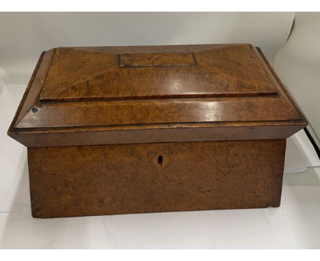 A GEORGIAN WALNUT TEA CADDY WITH TWO INNER TEA COMPARTMENTS 