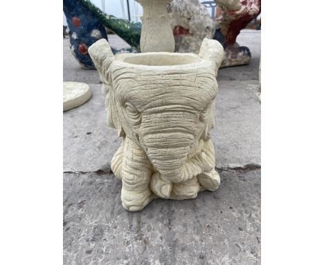 AN AS NEW EX DISPLAY CONCRETE 'DUMBO PLANTER' *PLEASE NOTE VAT TO BE PAID ON THIS ITEM* 