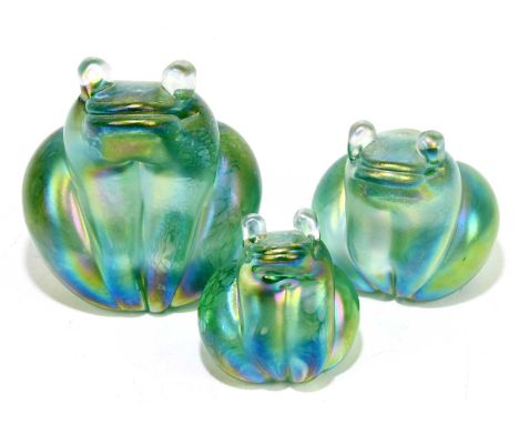 JOHN DITCHFIELD FOR GLASFORM; three iridescent glass models of frogs, height of largest 12cm (3)Condition Report: Each exampl