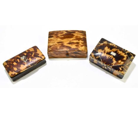 A 19th century tortoiseshell and stained horn snuff box, together with two further tortoiseshell examples.