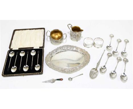 TURNER &amp; SIMPSON: six Elizabeth II hallmarked silver Silver Jubilee teaspoons, Birmingham 1977, together with a cased set