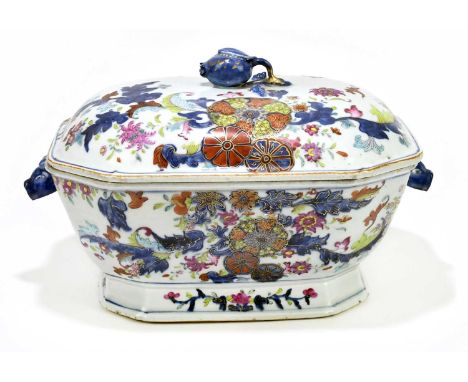 A Chinese Export porcelain tureen and cover of shaped rectangular form, circa 1800, decorated in the Tobacco Leaf pattern wit