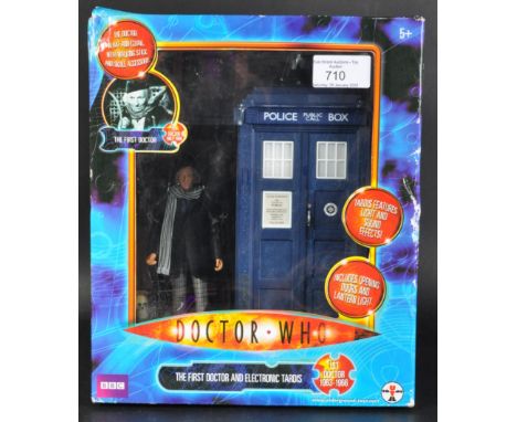 Doctor Who - Underground Toys - ' The First Doctor And Electronic TARDIS ' action figure set. Highly detailed Dr Who figure, 