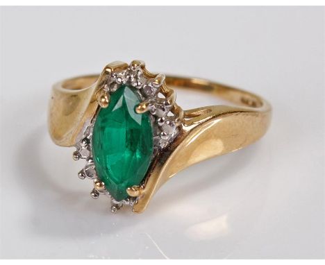 10 carat gold ring, set with a green stone, ring size O