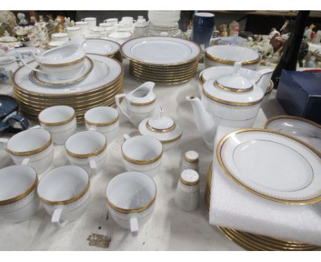 A Kahla Germany 8 piece Dinner and tea service&nbsp;