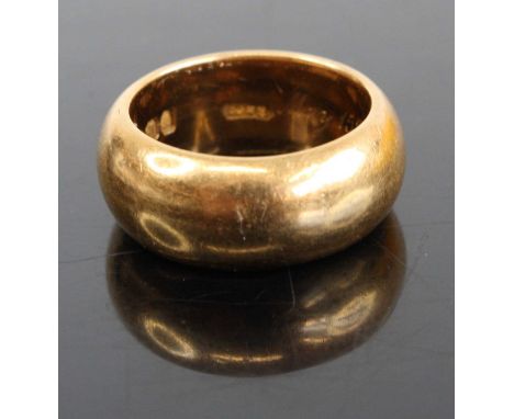 A late Victorian 18ct gold wedding band inscribed to the inside "May 15th 1894 - A.R.B. Feb 9th 1900", sponsor B &amp; Co., L