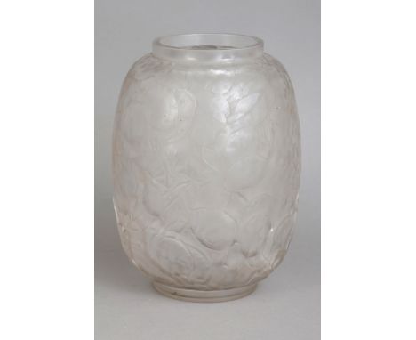 RENÉ LALIQUE (France) Glasvase "Monnaie Du Pape" Entwurf und Ausführung um 1914, farbloses, satiniertes Glas, zylindrische, l
