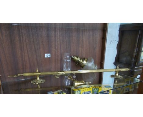 Victorian brass pole oil lamp