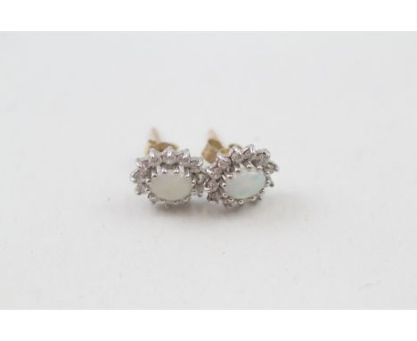 9ct gold opal and cubic zirconia set cluster stud earrings (1.1g) 
