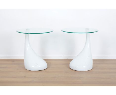 A PAIR OF MID-CENTURY STYLE 'POP ART' SIDE TABLESwith bevelled glass tops, supported by white tear-shaped bases, 53cm high x 