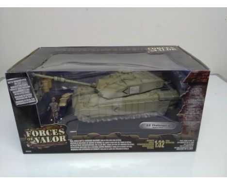 UK Challenger II Basra 2003 Die cast 1:32 scale model tank. Forces of Valor Combat Proven Machines Series. In original box in