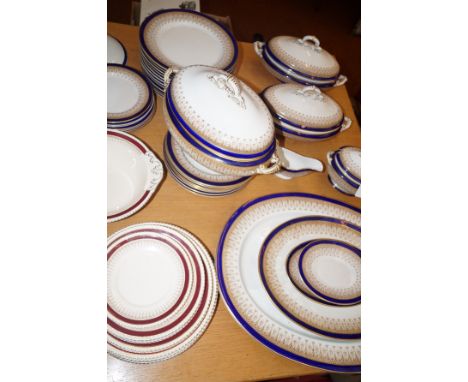 Royal china works, Worcester dinner service 