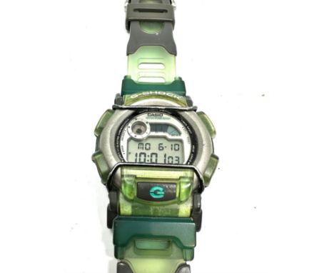 Casio G-SHOCK quartz gents wristwatch the watch is ticking 