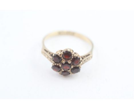 9ct gold vintage garnet cluster ring (2.3g) 