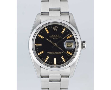 A GENTLEMAN'S STAINLESS STEEL ROLEX OYSTER PERPETUAL DATE BRACELET WATCHDATED 1980, REF. 1500 ACCOMPANIED BY ROLEX BOX, BOOKL