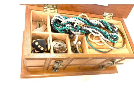 Jewellery box and a selection of assorted costume jewellery 