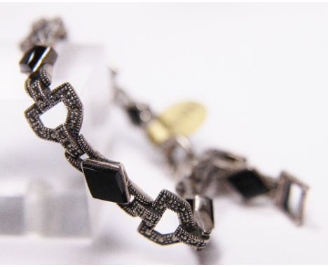 SILVER BLACK ONYX MARCASITE. Silver black onyx marcasite bracelet