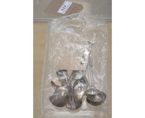 3 Assorted silver sifter spoons, silver caddy spoons and a teaspoon. ( 5.2 ozs )