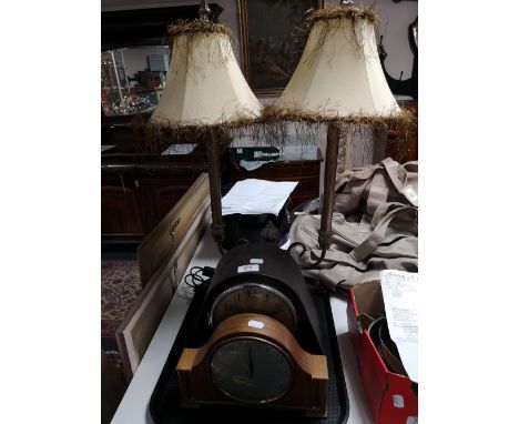 A tray of decorative table lamp and two mantle clocks 