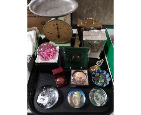 A tray of paperweights, decorative mantle clock, Selkirk glass 
