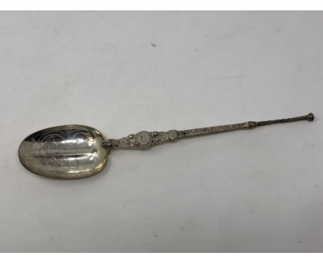 A fine silver copy of an Elizabethan spoon by Elkington CONDITION REPORT: 99.8g. 