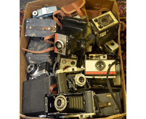 Photographic Equipment - a Kodak Junior II camera; a Kodak 66 model 3 camera; a  Polaroid automatic 220 land camera;  etc  (1