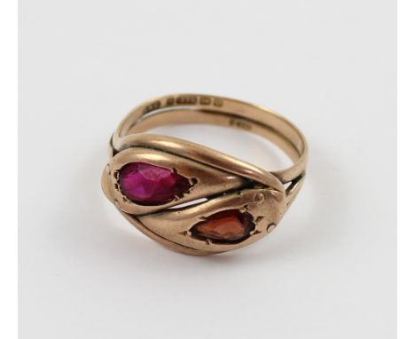 A gentlemen's 9ct gold snake dress ring set with two red stones, size S, approx 3.8g. CONDITION REPORT Some thinning to the b