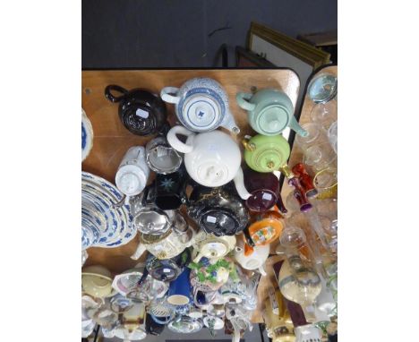 COLLECTION OF POTTERY TEAPOTS VARIOUS INCLUDES; DUCAL WARE OVAL EXAMPLE ON STAND, VICTORIAN JACKFIELD BLACK LARGE TEAPOT ETC.