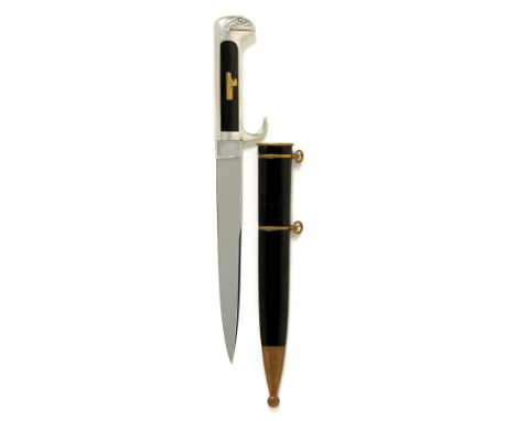 Italian MVSN Officer’s fascist dagger.  A fine example with plain plated blade. The polished aluminium handle terminates in a