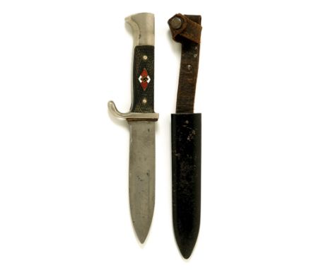 German Third Reich Hitler Youth Knife by Tiger of Solingen circa 1933-38. A good example, the blade bearing Tiger logo with “