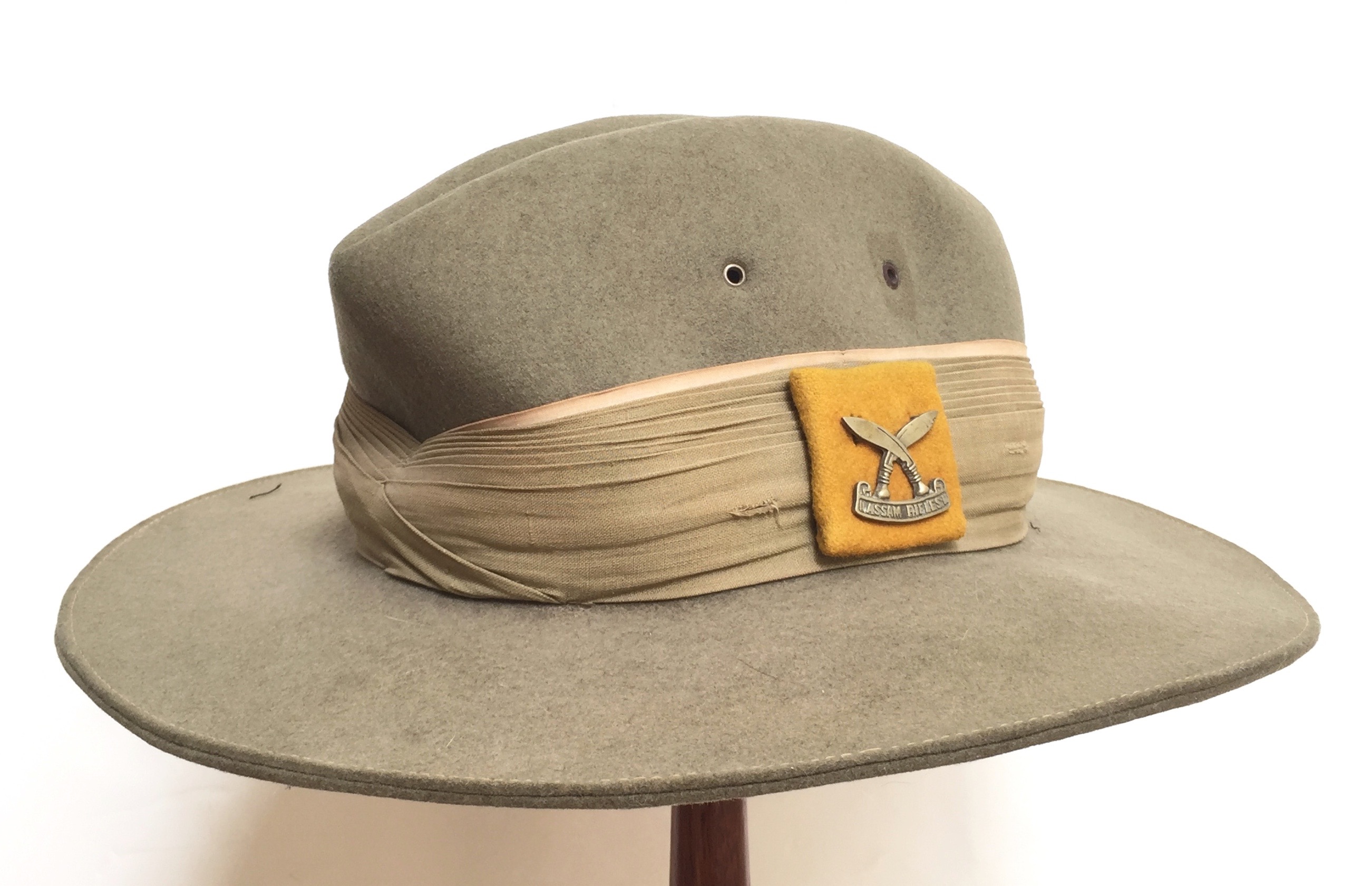 WW2 Period Assam Rifles Officer’s Slouch Bush Hat. A good green felt