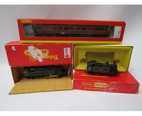 A boxed R.052 B.R 0-6-0 tank loco, 82004 2-6-2 loco and R4100D BR Autocoach "W196W" 