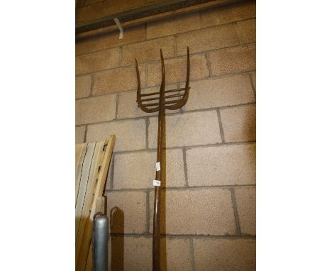 Vintage Hay Fork/Trident