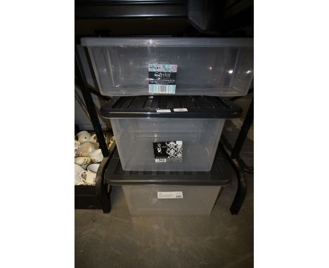 Quantity of lidded storage boxes to include 3 x 30l, 1 x 24l, 2 x 52 CD holders