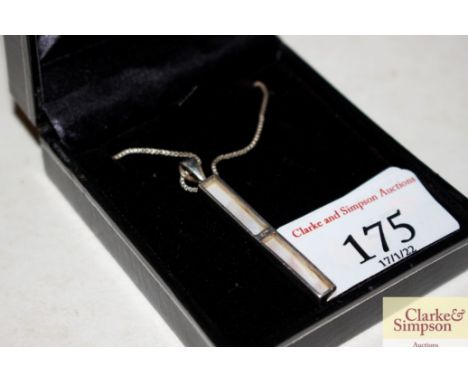A 925 and mother of pearl set pendant