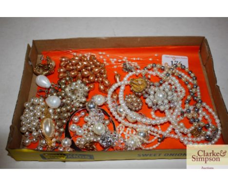 Various faux pearl costume jewellery 