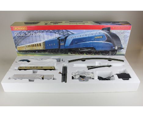 A Hornby Railways 00 gauge model railway train set, Blue Streak R1129, boxed