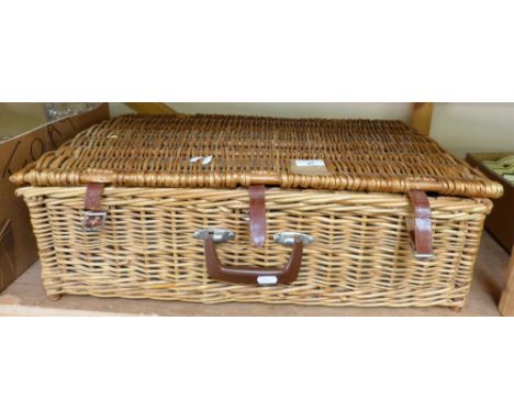 A fitted wicker picnic hamper with Brexton boxes