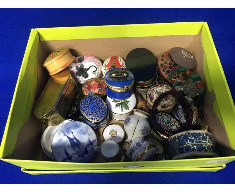 LARGE LOT OF PILL, SNUFF AND TRINKET BOXES