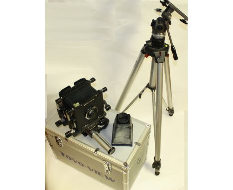 Photographic Equipment - Toyo View 4" x 5" technical monorail camera with f4.5 150mm Schneider Xenar Lens in Synchro-Compur s