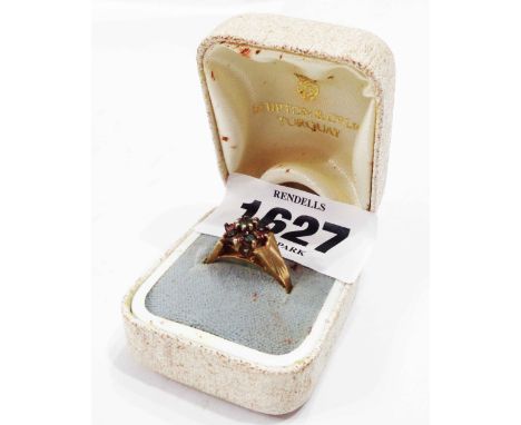 A vintage 375 (9ct.) gold tiny peridot cluster ring - boxed - size N