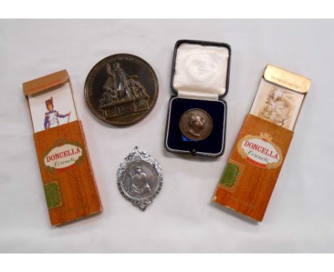 A bag containing a quantity of collectable items comprising large medallion marked for The Agricultural Society of New South 