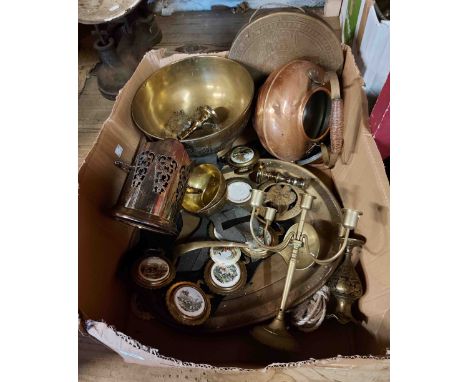 A box containing a quantity of assorted metalware including embossed brass bowl, old gong (no stand), horse brasses, etc. - s