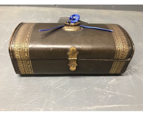 Small leather sewing casket, complete with thimble & tools