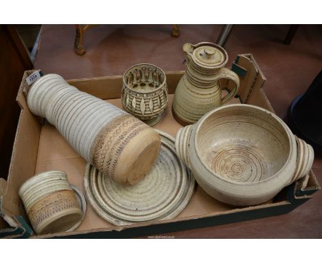 Vintage Broadstairs Pottery to include small, medium and large plate, large handled bowl, small pot, tall pot, coffee jug and