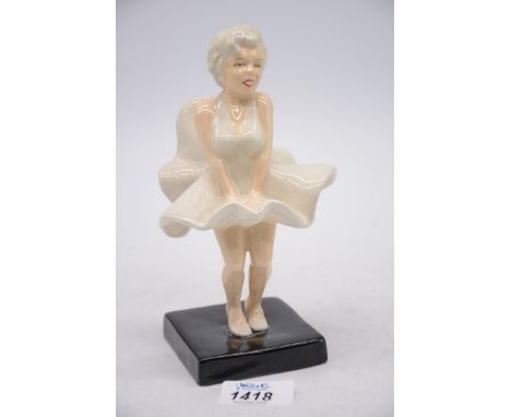A Manor Marilyn Monroe Limited Edition figure 155/250.