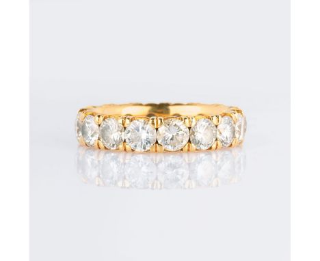 Memory Brillant-Ring. 18 kt. GG, gest. Umlaufend 16  Brill. zus. ca. 4,80 ct. Feines Weiß(G).vs. Weite 53, B. 4,5 mm, Gew. ca