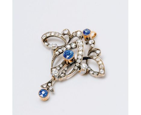 Jugendstil-Anhänger mit Diamanten und Saphiren. Um 1900. 14 kt. Roségold mit Silber. In RG-Millegriffesfassungen 3 Saphire im